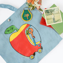 Load image into Gallery viewer, Apple Car Market Tote - Tigertree
