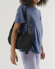 Load image into Gallery viewer, Medium Nylon Crescent Bag - Black - Tigertree