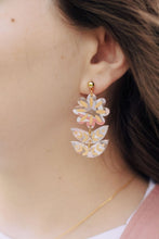 Load image into Gallery viewer, Wisteria Earrings - Tigertree
