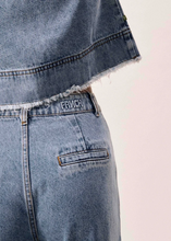 Load image into Gallery viewer, Saphira Jean - Bleu Jean