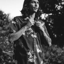 Load image into Gallery viewer, Journey SS Onyx - Tigertree