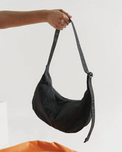 Load image into Gallery viewer, Medium Nylon Crescent Bag - Black - Tigertree