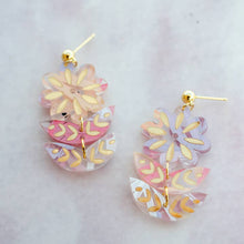 Load image into Gallery viewer, Wisteria Earrings - Tigertree
