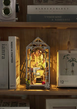 Load image into Gallery viewer, DIY Miniature Garden House - Tigertree
