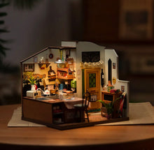 Load image into Gallery viewer, Homey Kitchen - Tigertree