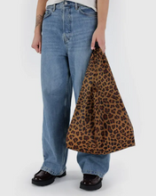 Load image into Gallery viewer, Standard Baggu- Leopard - Tigertree
