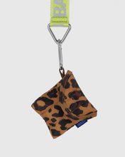 Load image into Gallery viewer, Puffy Earbud Case- Leopard - Tigertree