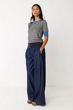 Load image into Gallery viewer, Muike Sweater - Navy