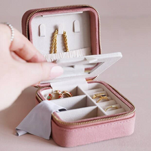 Load image into Gallery viewer, Rose Pink Velvet Square Travel Jewellery Case