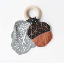 Load image into Gallery viewer, Acorn Crinkle Teether - Tigertree