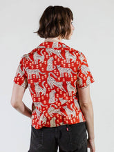 Load image into Gallery viewer, Poppy Leopard Camp Shirt - Tigertree
