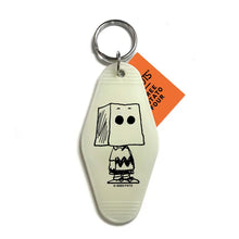 Load image into Gallery viewer, Glow In The Dark Snoopy Mummy Key Tag - Tigertree
