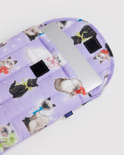 Load image into Gallery viewer, Puffy Laptop Sleeve 13&quot;- Fancy Cats
