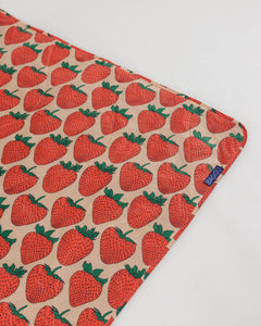 Puffy Picnic Blanket - Strawberry - Tigertree