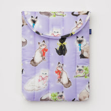 Load image into Gallery viewer, Puffy Laptop Sleeve 13&quot;- Fancy Cats
