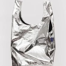 Load image into Gallery viewer, Standard Baggu - Metallic Silver - Tigertree
