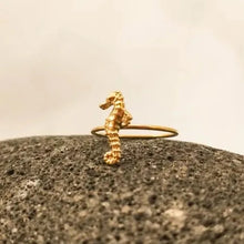Load image into Gallery viewer, Seahorse Brass Ring - Tigertree

