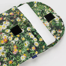 Load image into Gallery viewer, 13&quot; Puffy Laptop Sleeve - Daisy - Tigertree
