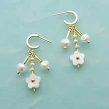 Load image into Gallery viewer, Posey Earrings
