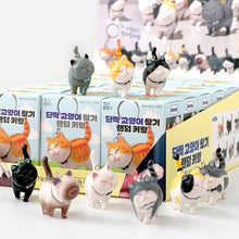 Load image into Gallery viewer, Best Friend Cat Figure Keyring
