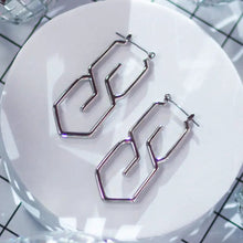 Load image into Gallery viewer, 90s S Earrings - Tigertree
