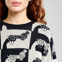 Load image into Gallery viewer, Arendal Knotted Gun Sweater
