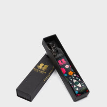 Load image into Gallery viewer, Black Nylon Keychain- Flowers
