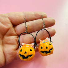 Load image into Gallery viewer, Jack-O-Lantern Pumpkin Earrings
