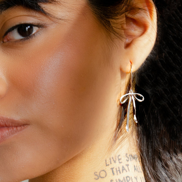 Bad to the Bow Earrings- Silver - Tigertree