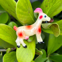 Load image into Gallery viewer, Retro Fridge Magnet Animal -
