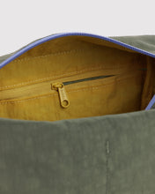 Load image into Gallery viewer, Dopp Kit - Caper Mix
