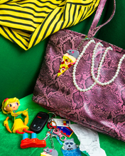 Load image into Gallery viewer, Pizza Rat Keychain
