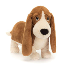 Load image into Gallery viewer, Randall Basset Hound - Tigertree
