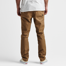 Load image into Gallery viewer, Layover Traveler Pant- Dark Khaki
