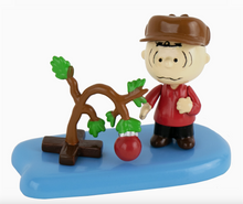 Load image into Gallery viewer, World&#39;s Smallest Charlie Brown Christmas Figure- Assorted
