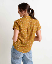 Load image into Gallery viewer, Camp Cove SS Shirt - Kelp Floral Print
