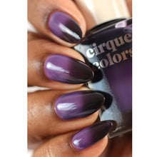 Load image into Gallery viewer, Thermal Color-Changing Nail Polish - Treble - Tigertree
