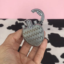 Load image into Gallery viewer, Heart Lock Lighter- Silver
