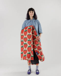 Puffy Picnic Blanket - Strawberry - Tigertree