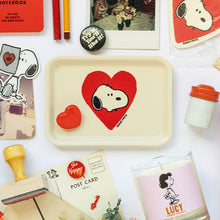 Load image into Gallery viewer, Snoopy Heart Vintage-Style Tray
