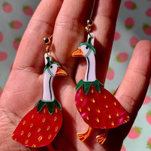 Load image into Gallery viewer, Gooseberry Earrings
