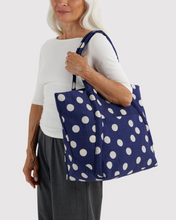 Load image into Gallery viewer, Cloud Bag - Navy &amp; Cream Polka Dot
