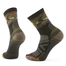 Load image into Gallery viewer, Hike Light Cushion Soaring Mid Crew Socks
