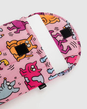 Load image into Gallery viewer, Puffy Laptop Sleeve 13&quot;/14&quot; - Keith Haring Pets - Tigertree
