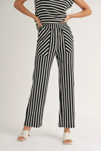 Load image into Gallery viewer, Gunna Textured Stripe Pants - Tigertree
