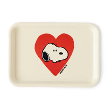 Load image into Gallery viewer, Snoopy Heart Vintage-Style Tray
