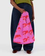 Load image into Gallery viewer, Standard Baggu- Pink Lobster
