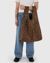 Load image into Gallery viewer, Big Baggu- Leopard - Tigertree
