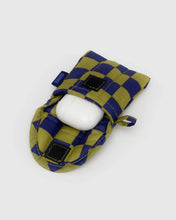 Load image into Gallery viewer, Puffy Earbuds Case - Pear Navy Check
