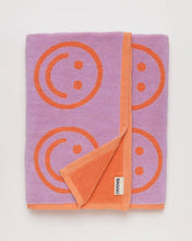 Load image into Gallery viewer, Bath Towel - Happy Lilac

